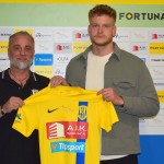 Novou posilou Slezského FC Opava se stal Jaromír Srubek (vpravo), kterého přivítal sportovní manažer klubu Jaroslav Kolínek. Foto: SFC Opava